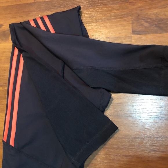NWT Adidas 7/8 Length Leggings. Size small. Dark blue with red stripes. - Picture 8 of 9